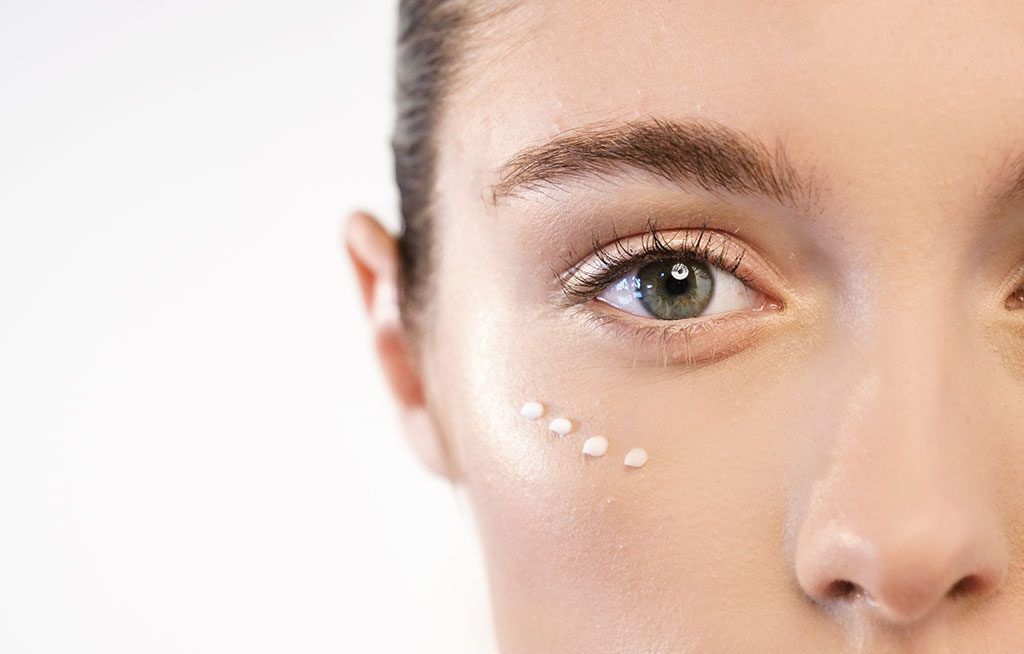 How to Prevent Eye Wrinkles with Eye Cream