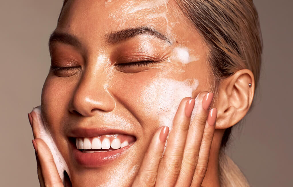 HOW OFTEN SHOULD YOU WASH YOUR FACE?